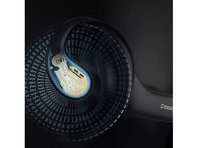 Detalle del diseño ergonómico open-ear del auricular QCY Crossky Link blanco.