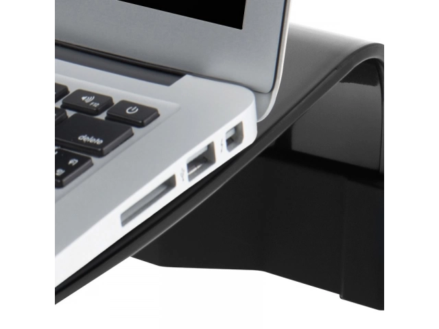 Evita el sobrecalentamiento de tu laptop con la bandeja Klip Xtreme KNS-110B. Doble ventilador, diseño ergonómico y silencioso. ¡Compra ahora y protege tu equipo!