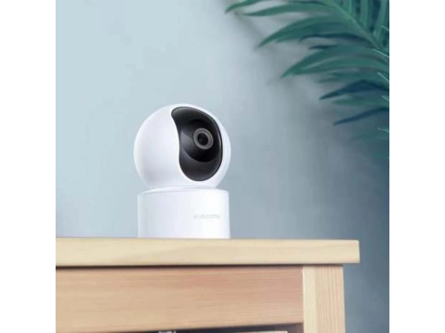 Cámara Xiaomi C200 con conectividad Wi-Fi, opciones de montaje flexible y compatibilidad con Google Home/Alexa. Avlis Uruguay.