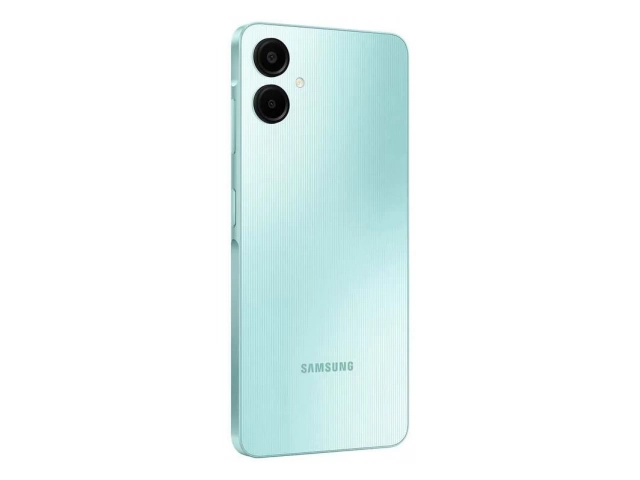 Samsung Galaxy A06 Green, destacando su diseño juvenil, gran capacidad de almacenamiento y la interfaz One UI Core. Avlis Uruguay