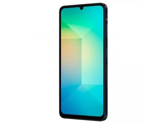 Vista trasera del Samsung Galaxy A06 negro, mostrando el diseño de sus cámaras.