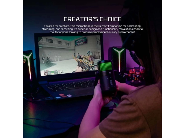 Micrófono Fantech Leviosa MCX03 Negro integrado en un setup de gaming y streaming en Uruguay, mostrando su diseño profesional.