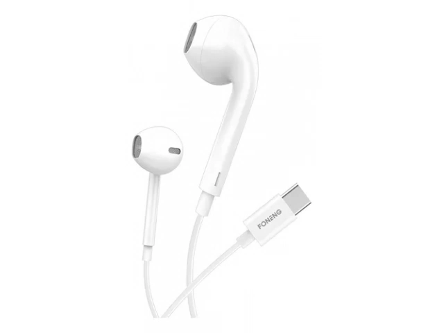 Detalle del conector USB-C de los auriculares Foneng T15.