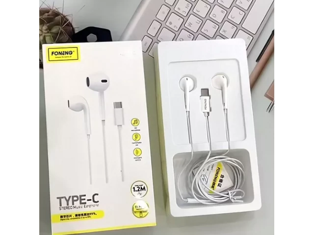 Empaque original de los auriculares Foneng T15 con conexión USB-C.