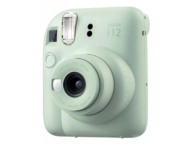 Ejemplo de fotos instantáneas del tamaño de una tarjeta de crédito tomadas con la Fujifilm Instax Mini 12 Verde Menta.