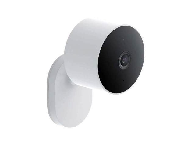 Xiaomi Outdoor Camera AW200 mostrando su diseño compacto y opciones de montaje flexible. Integración con Mi Home. Avlis Uruguay
