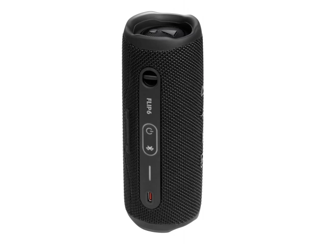 Parte trasera del parlante JBL Flip 6 Black con detalles del puerto de carga USB-C.