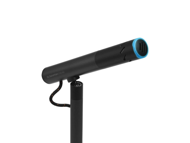 Micrófono JBL Quantum Stream Talk con su soporte de sobremesa estable y ángulo ajustable. Encontralo en Avlis.