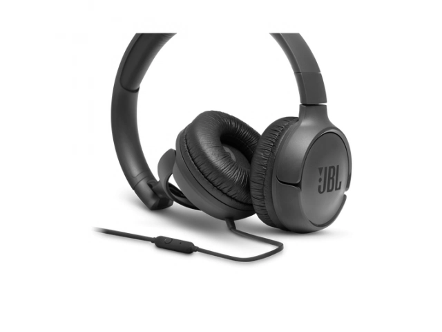 Diadema acolchada de los JBL Tune 500 negros para una experiencia cómoda.