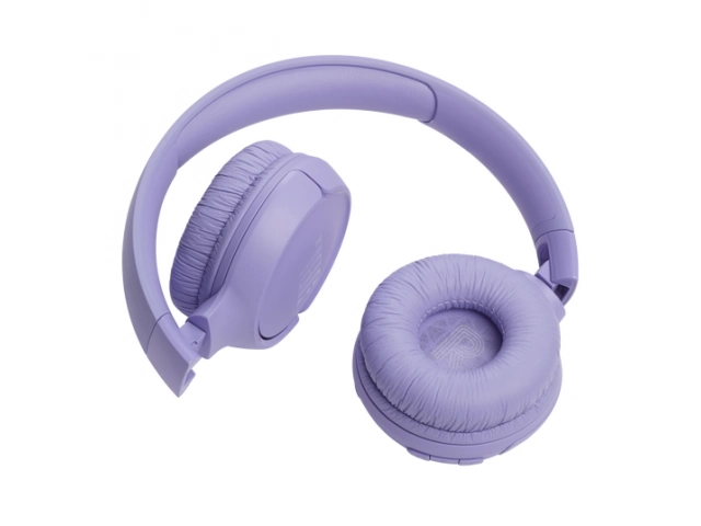 Auriculares JBL Tune 520BT Purple plegados para fácil transporte y almacenamiento.