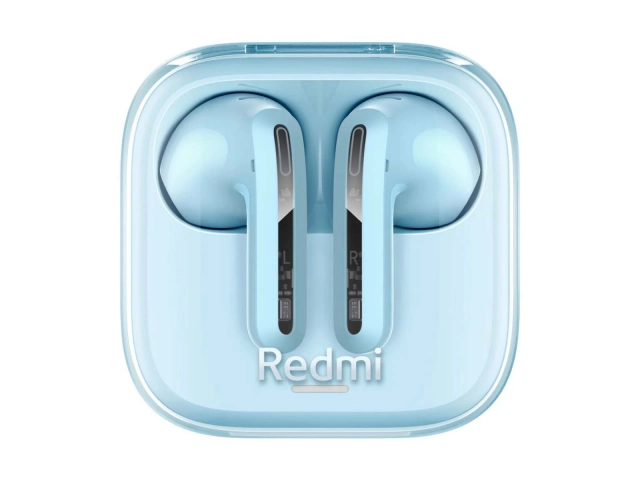 Persona usando los auriculares Xiaomi Redmi Buds 6 Active azules durante una actividad deportiva, mostrando su ajuste seguro en Uruguay