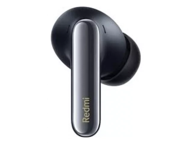 Detalle del logo Redmi en los auriculares Buds 6 Pro Black que garantiza autenticidad y estilo.
