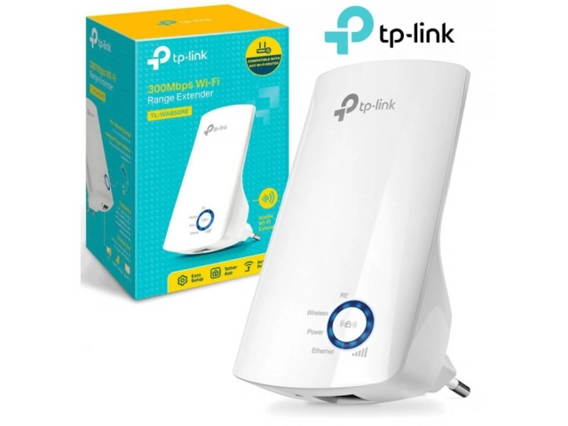 Repetidor y extensor de rango Wi-Fi TP-Link TL-WA850RE de 300Mbps, enchufado a la pared.