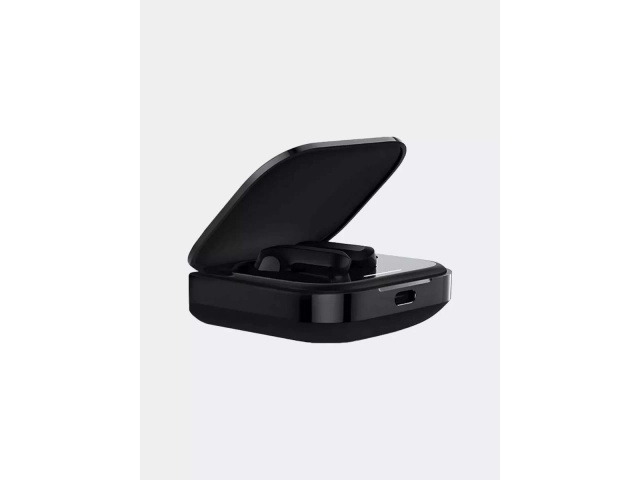 Detalle de la resistencia al sudor de los auriculares Xiaomi Redmi Buds 6 Active negros, ideales para entrenamiento.