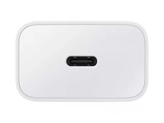 Puerto USB-C del cargador Samsung original 15W blanco, diseñado para carga rápida y segura. Disponible en Avlis, tu tienda de accesorios en Uruguay