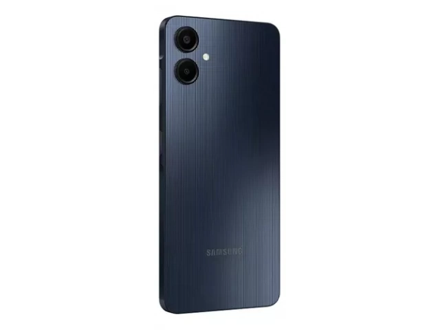 Perfil lateral del Samsung Galaxy A06 mostrando su diseño estilizado