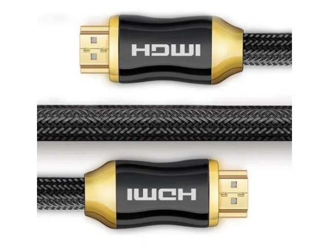 Cable HDMI Gravity 4K de 3 metros en uso, conectando una Smart TV 4K a una consola de videojuegos, mostrando su versatilidad. Comprá online en Avlis Uruguay.