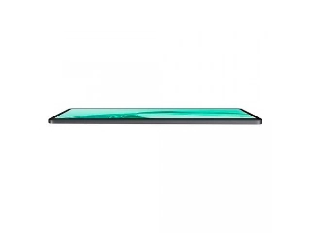 Persona disfrutando de contenido multimedia o trabajando con la Tablet Honor X8A, versatilidad en Avlis.