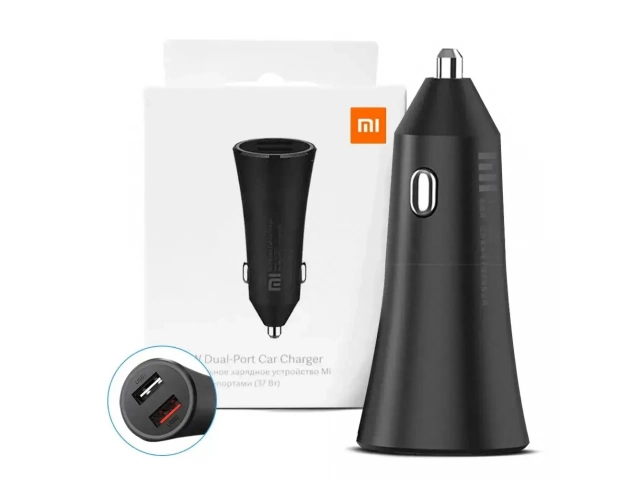 Detalle del puerto USB-A rojo de carga rápida (27W) del cargador de auto Xiaomi Mi 37W. Potencia y velocidad. Avlis.