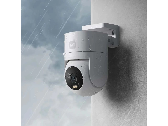 Ejemplo de imagen nítida con visión nocturna a color de la cámara Xiaomi CW300 para vigilancia exterior.