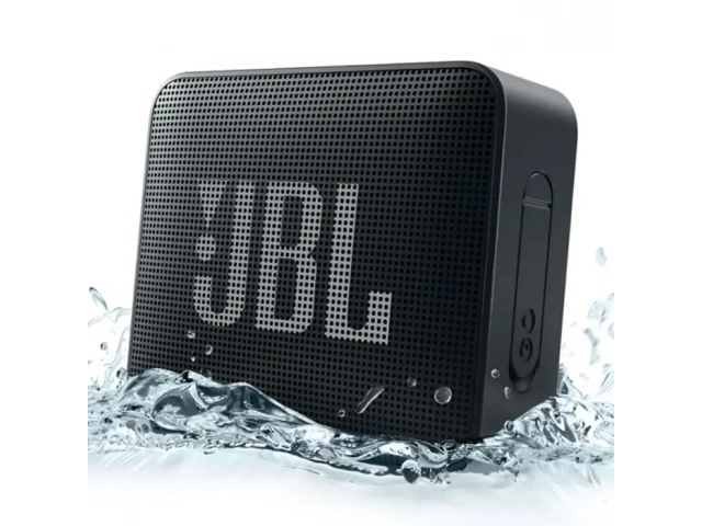 Llev&aacute; tu m&uacute;sica a todos lados con el JBL Go Essential 2 Black. 5 horas de bater&iacute;a, protecci&oacute;n IPX7 contra agua y el sonido potente de JBL. &iexcl;Compralo ac&aacute;!