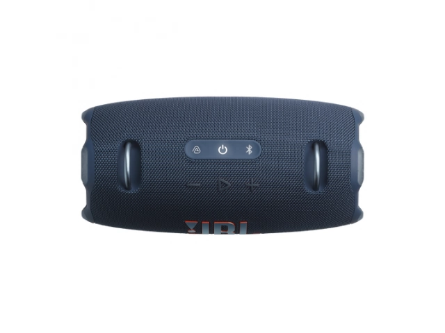 Parlante JBL Xtreme 4 Blue en un escenario de playa, demostrando su certificación IP67 contra agua y polvo.